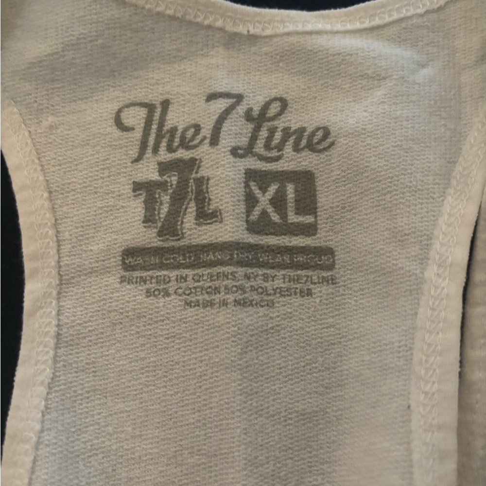 The 7 line army Mets White Tank Top with Blue Graphic of NY with city outline - Picture 3 of 4